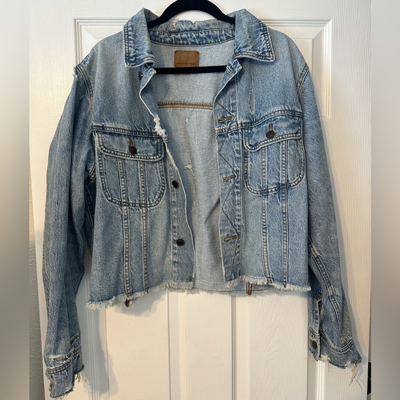 American Eagle Outfitters Light Blue Distressed Denim Jacket - Picture 2 of 6